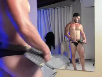 Chaturbate Best live sex cam show of thiago_moretti