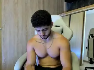 Chaturbate Best live sex cam show of thiago_moretti