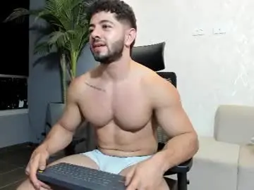 Chaturbate Live Sex Cam of thiago_moretti