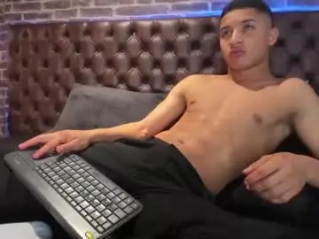 Chaturbate Live Sex Cam of alan_santhos