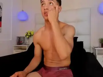 Chaturbate Free Live Porn of alan_santhos
