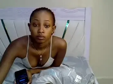 Chaturbate Free Porn Cam of petitenoirr