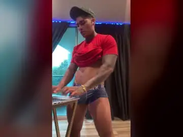 Chaturbate Adult Webcams of dominiofit