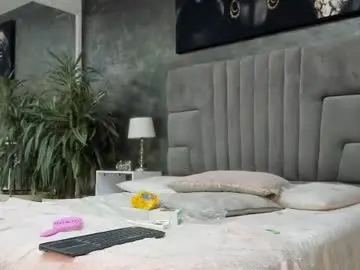 Chaturbate Live Sex Cam of isa_lancaster