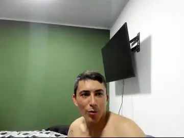 Chaturbate Free Porn Cam of pareja_curiosa19