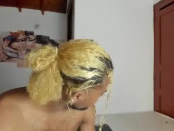 Chaturbate Live Sex Cam of salvatore_amator