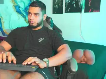 Chaturbate Nude Webcam of tyler_price01