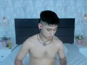 Chaturbate Live Sex Cam of marklaurens