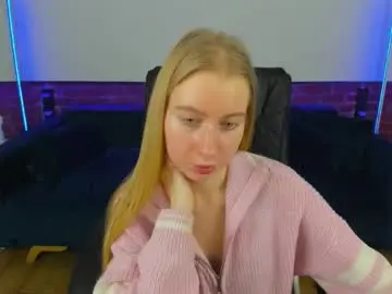 Chaturbate Nude Webcam of alina__blonde