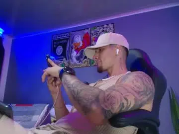 Chaturbate Live Sex of camiloalvarezzz3