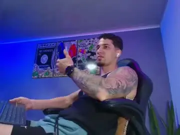 Chaturbate Sex Cam of camiloalvarezzz3