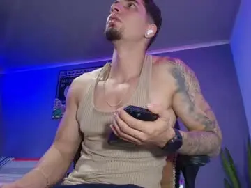 Chaturbate Sex Cam of camiloalvarezzz3