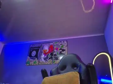 Chaturbate Best live sex cam show of camiloalvarezzz3