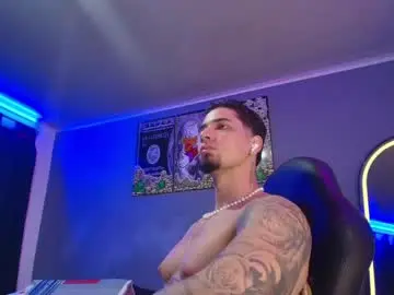 Chaturbate Live Sex of camiloalvarezzz3
