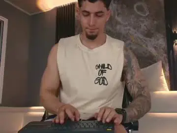 Chaturbate Best Webcam of camiloalvarezzz3
