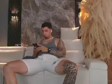 Chaturbate Sex Chat of camiloalvarezzz3