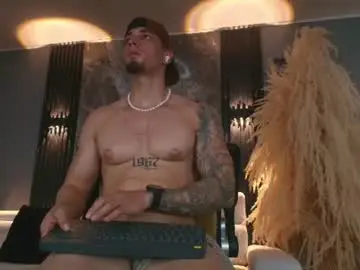 Chaturbate Watch Live Sex Cams of camiloalvarezzz3