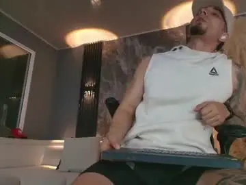 Chaturbate Best live sex cam show of camiloalvarezzz3