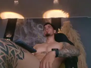 Chaturbate Private Sex Chat of camiloalvarezzz3