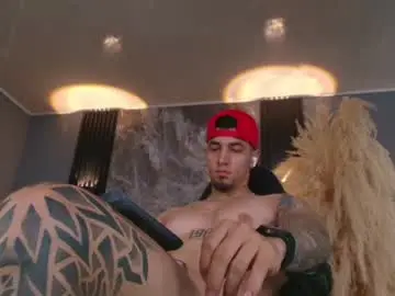 Chaturbate Sex Chat of camiloalvarezzz3