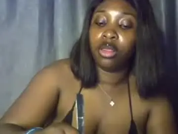 Chaturbate Live Sex Cam of freaky_brula