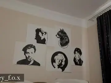 Chaturbate Live Sex Cam of hey_fox