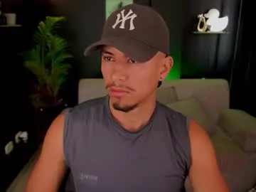 Chaturbate Sex Cam of aaronfox_