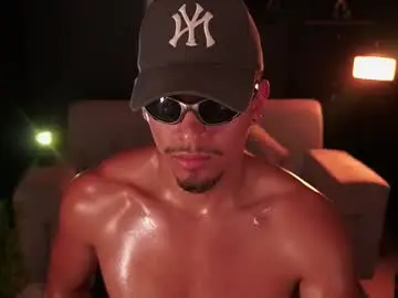 Chaturbate Sex Chat of aaronfox_