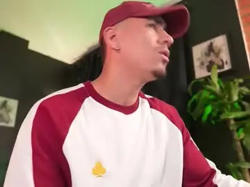 Chaturbate Live Sex Cam of aaronfox_