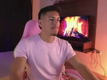 Chaturbate Watch Live Sex Cams of aaronfox_