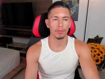 Chaturbate Free Live Porn of aaronfox_