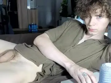 Chaturbate Watch Live Sex Cams of doedeeer