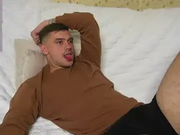 Chaturbate Live Sex Cam of johnstoneisland