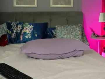 Chaturbate Live Sex of mira_glow