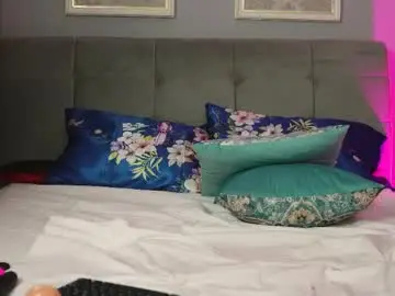 Chaturbate Best live sex cam show of mira_glow