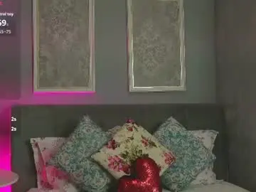 Chaturbate Sex Chat of mira_glow