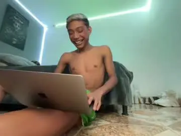 Chaturbate Adult Video Chat of alejo_cute