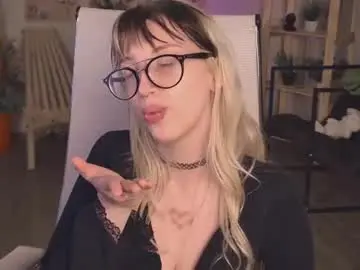 Chaturbate Watch Live Sex Cams of eevamarie