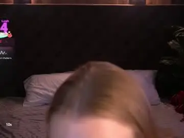 Chaturbate Sex Chat of crystallpaws_