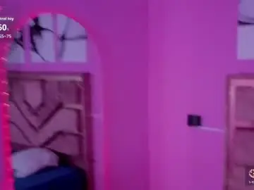 Chaturbate Watch Live Sex Cams of evelyn_lovv