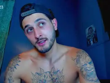 Chaturbate Nude Webcam of alejo_323__