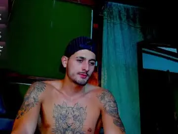 Chaturbate Best live sex cam show of alejo_323__