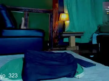 Chaturbate Live Sex of alejo_323__
