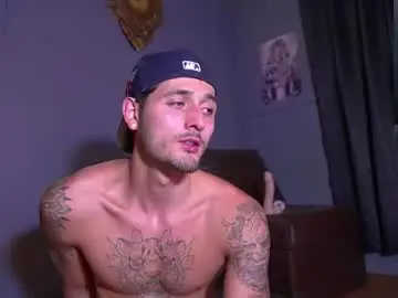 Chaturbate Live Sex Cam of alejo_323__