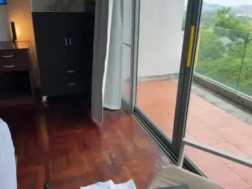Chaturbate Free Porn Cam of bella_john_grey