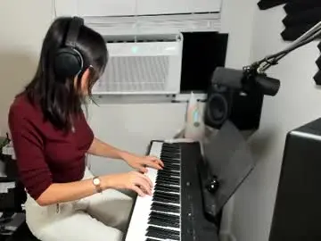 Chaturbate Best live sex cam show of itschloelaurent