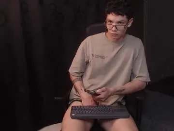 Chaturbate Free Porn Cam of magic_boy01