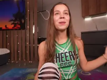 Chaturbate Watch Live Sex Cams of mon1_day