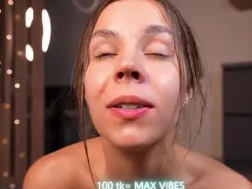 Chaturbate Watch Live Sex Cams of mon1_day