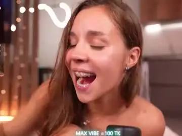 Chaturbate Best live sex cam show of mon1_day
